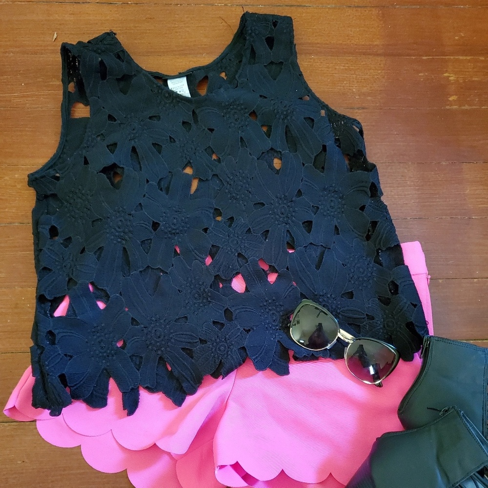 *SUMMER SALE 2/$15* Black crop top